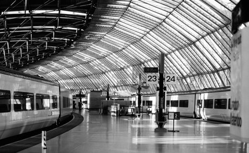 NEXT STOP PARIS   b&w