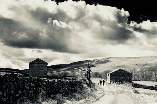 YORKSHIRE DALES RAMBLE   England silvertone