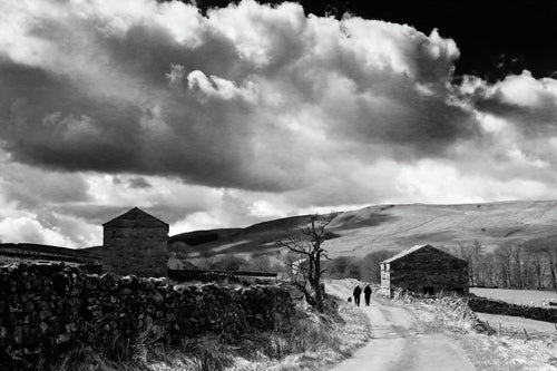 YORKSHIRE DALES RAMBLE   England b&w